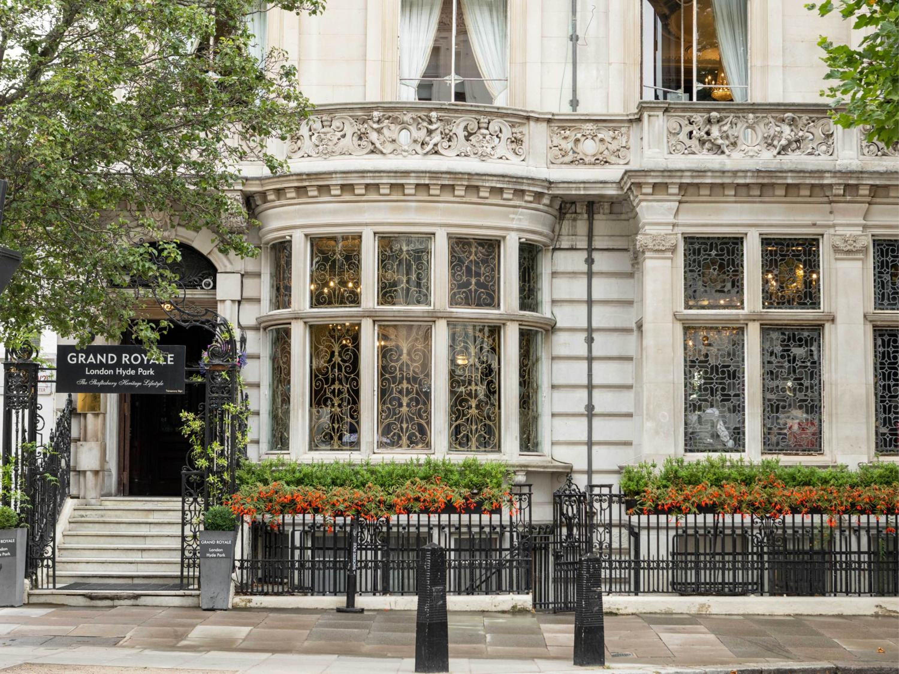 Grand Royale Hyde Park-1