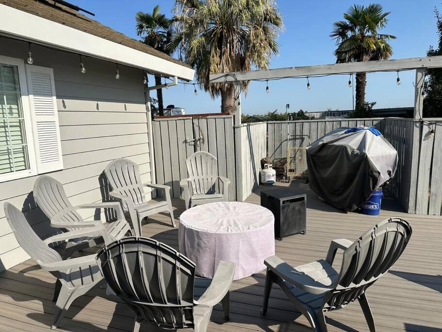 Charming 3 Bedroom Farmhouse Retreat with Open Deck - Property Image 27