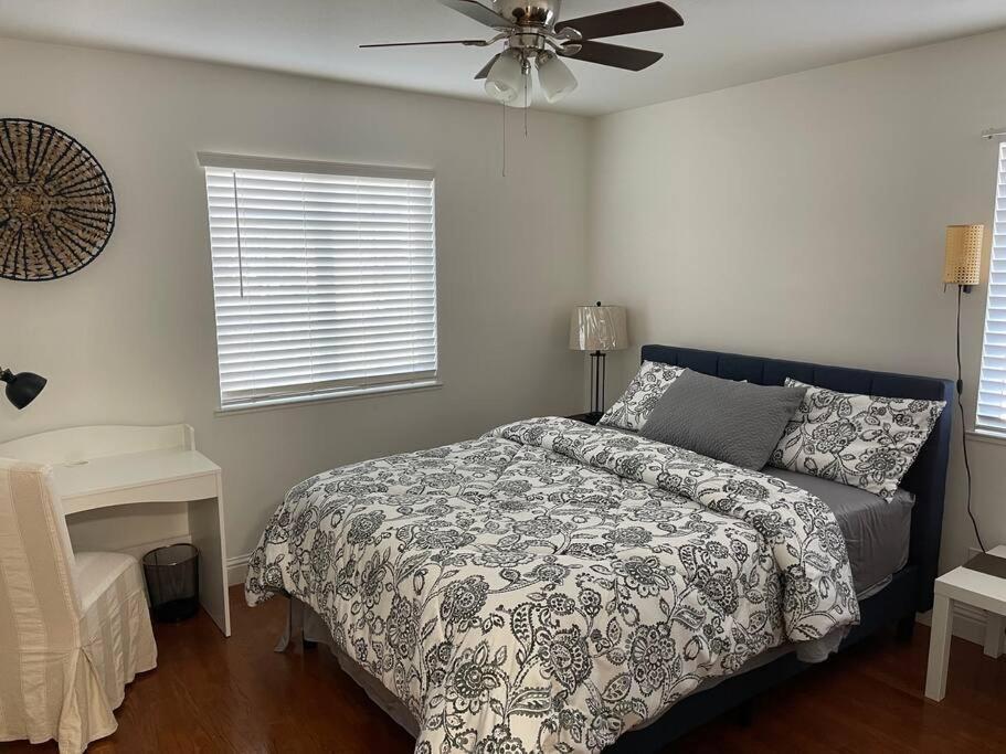 Charming 3 Bedroom Farmhouse Retreat with Open Deck - Property Image 18