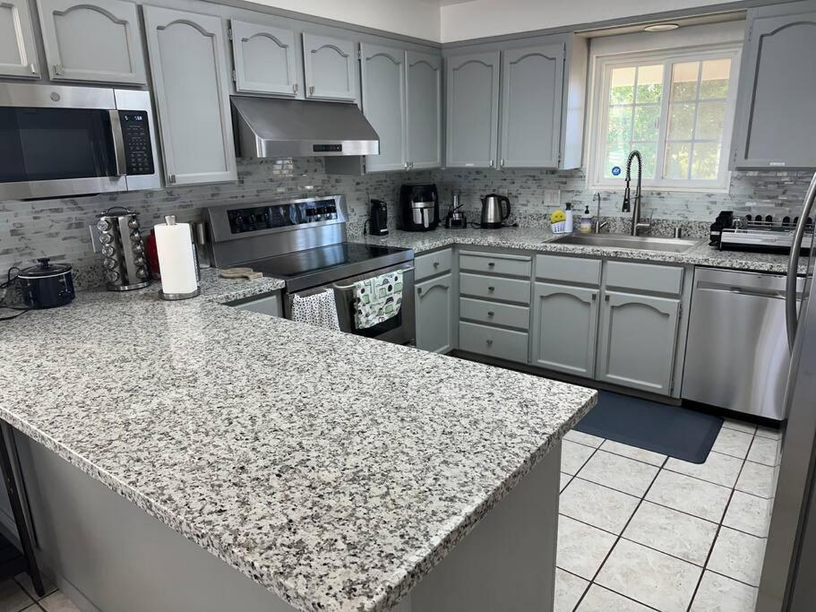 Charming 3 Bedroom Farmhouse Retreat with Open Deck - Property Image 14