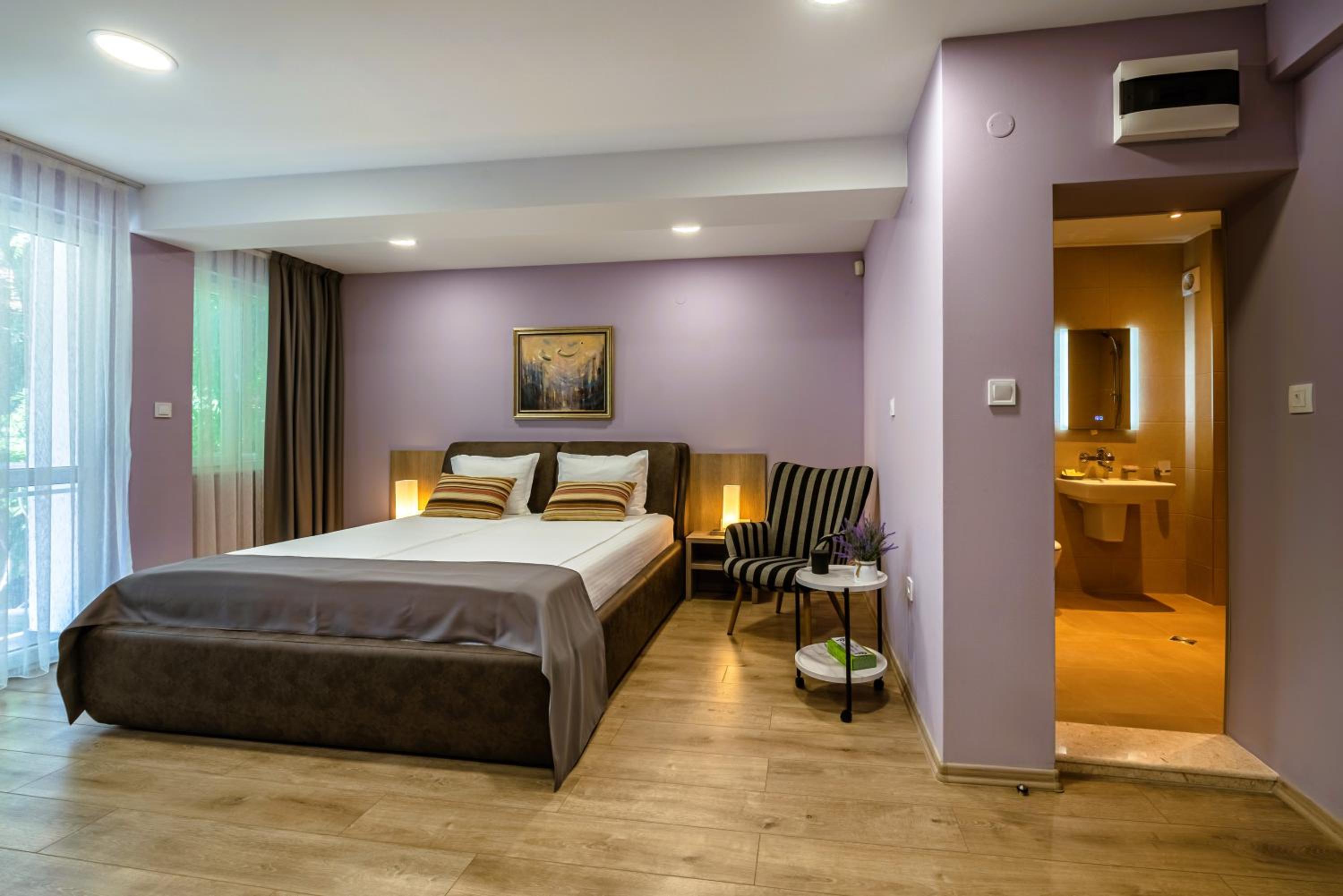 Cityscape Luxury Suites