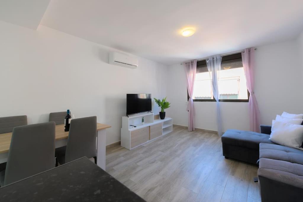 For You Rentals Acogedor apartamento TEMPORAL de un dormitorio en Chamartin MMA323B photo 4