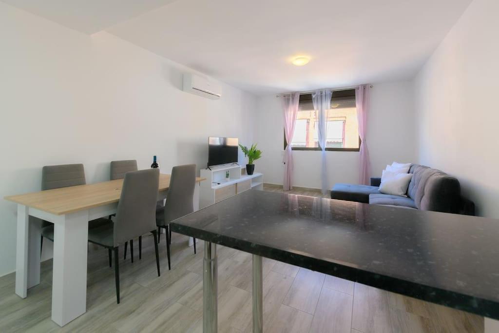 For You Rentals Acogedor apartamento TEMPORAL de un dormitorio en Chamartin MMA323B photo 3