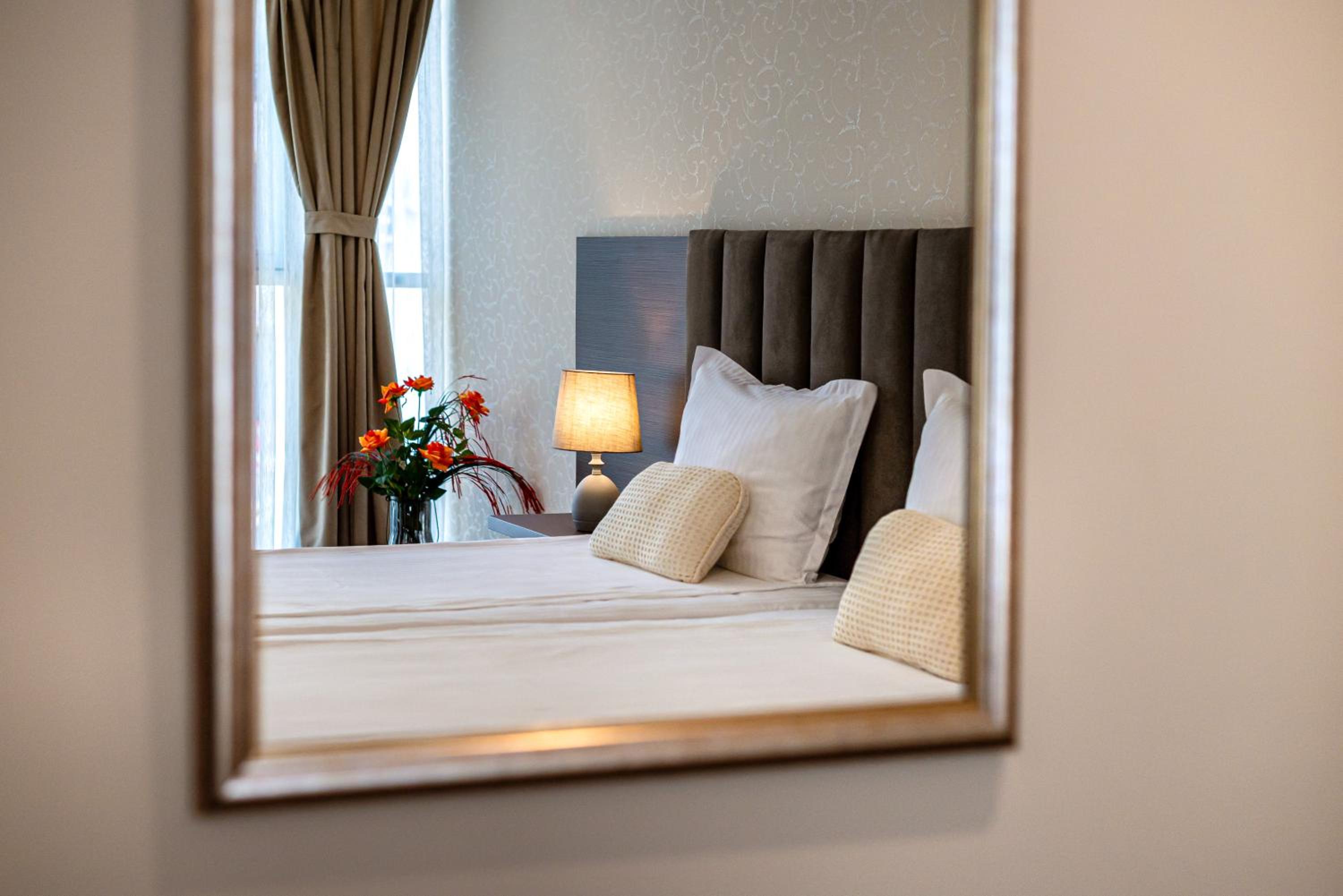 Cityscape Luxury Suites