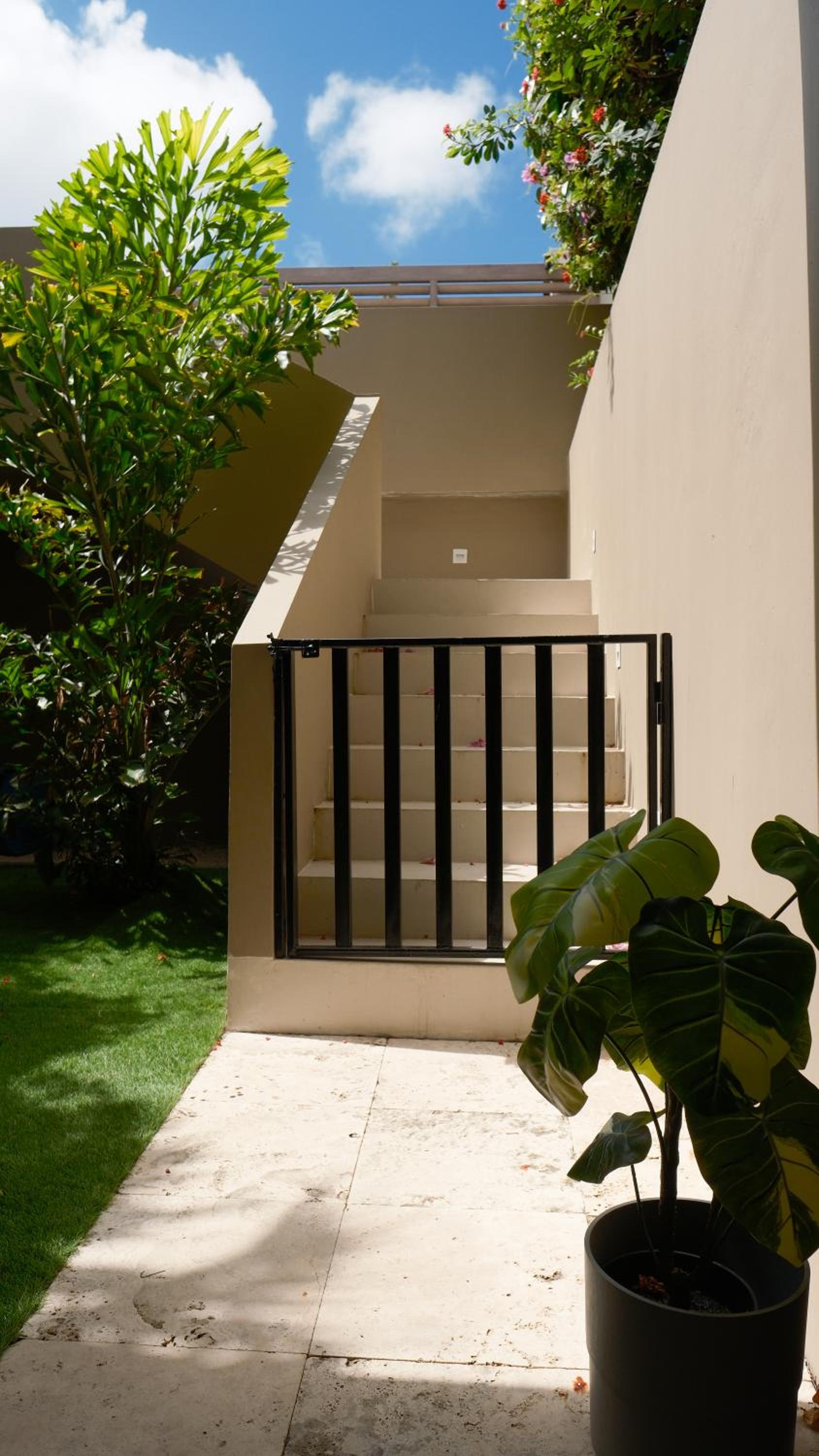 Goudhaen Luxury Private apartments Jan Thiel Beach