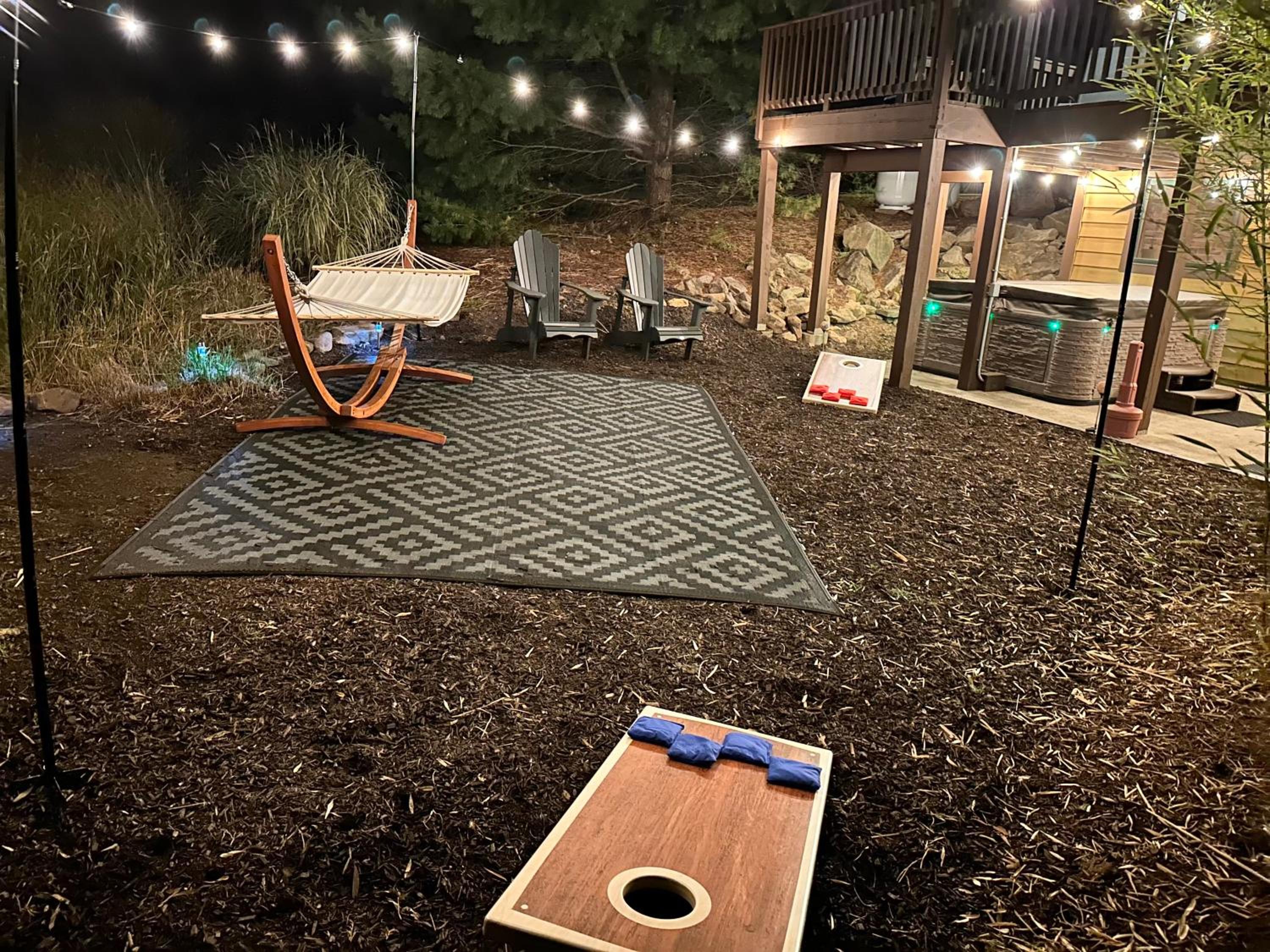 mountain cabin in Lake harmony - walk or drive to BB SKI and Lake, JACK FROST Ski mts with POOL, BEACH, LINENS, TOWELS, HOTTUB, GAMES, GRILL view 5