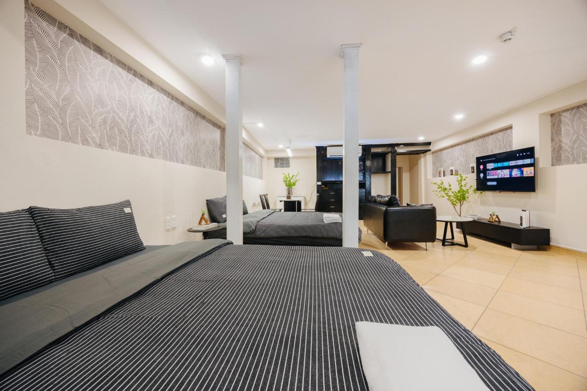 VietHOME 20 pax 5 Apartments in 1 Place Netflix Laundry