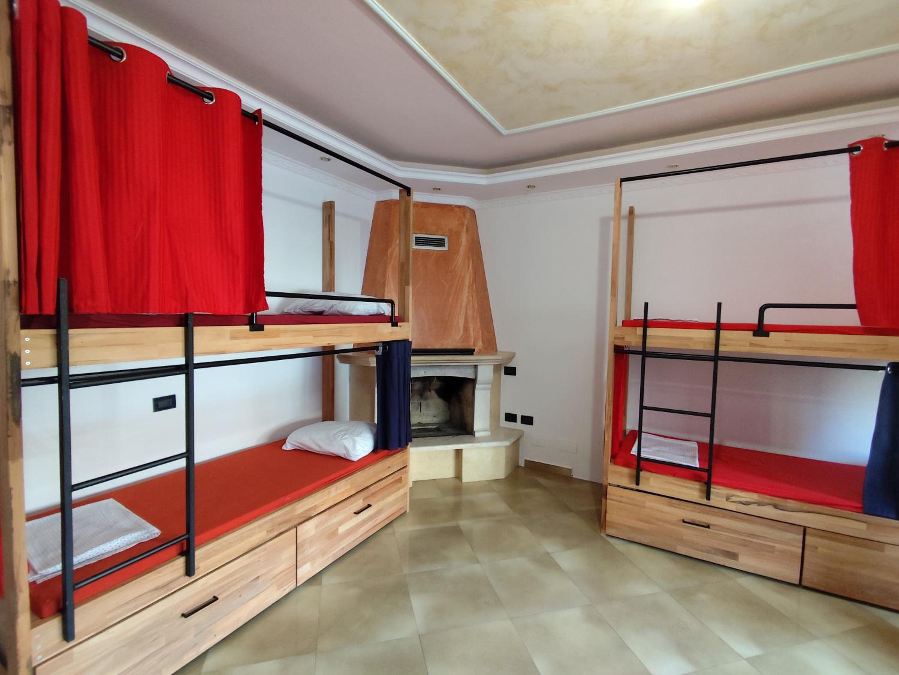 Hostel Albania Villa