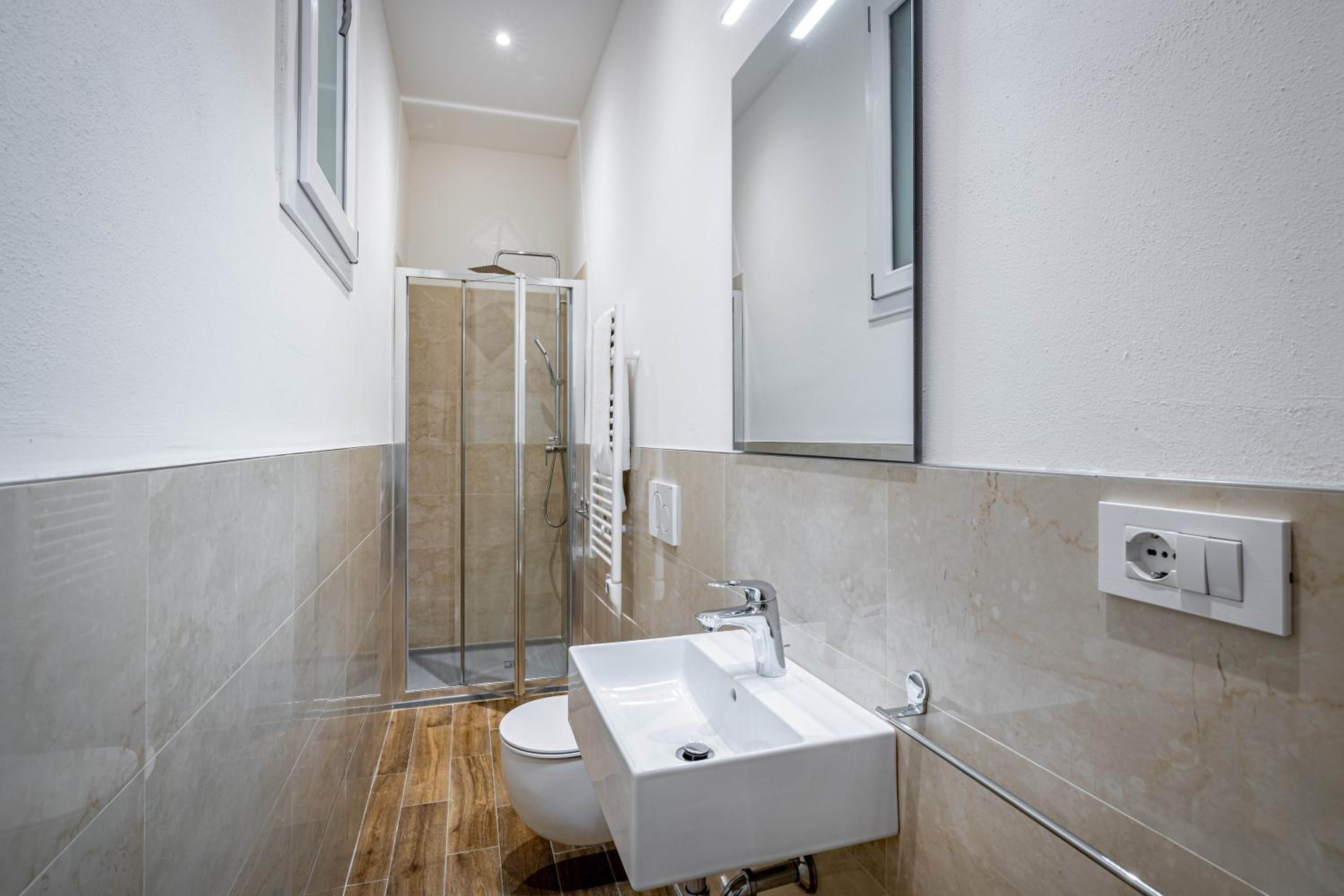 YD elegant apt with garden