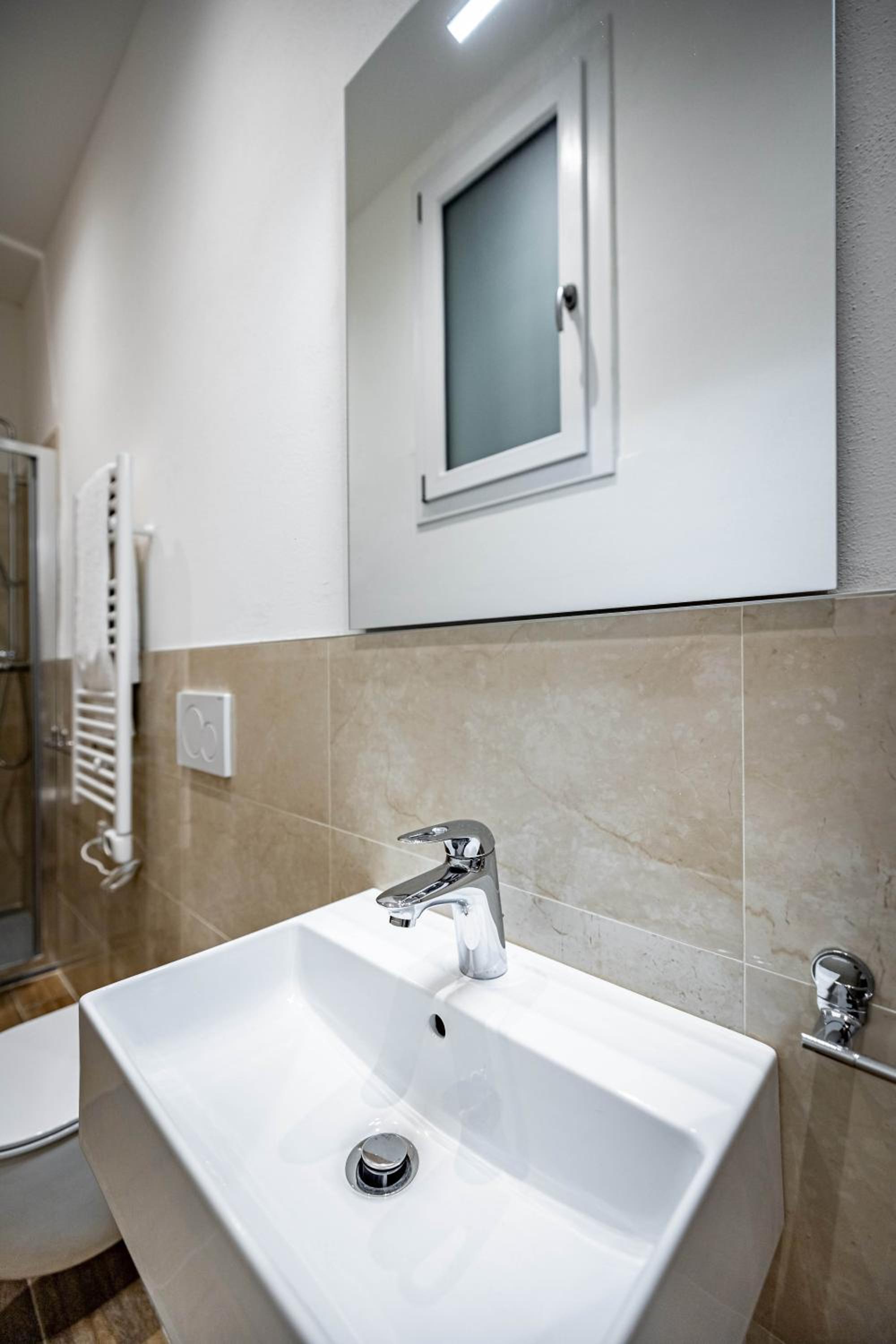 YD elegant apt with garden