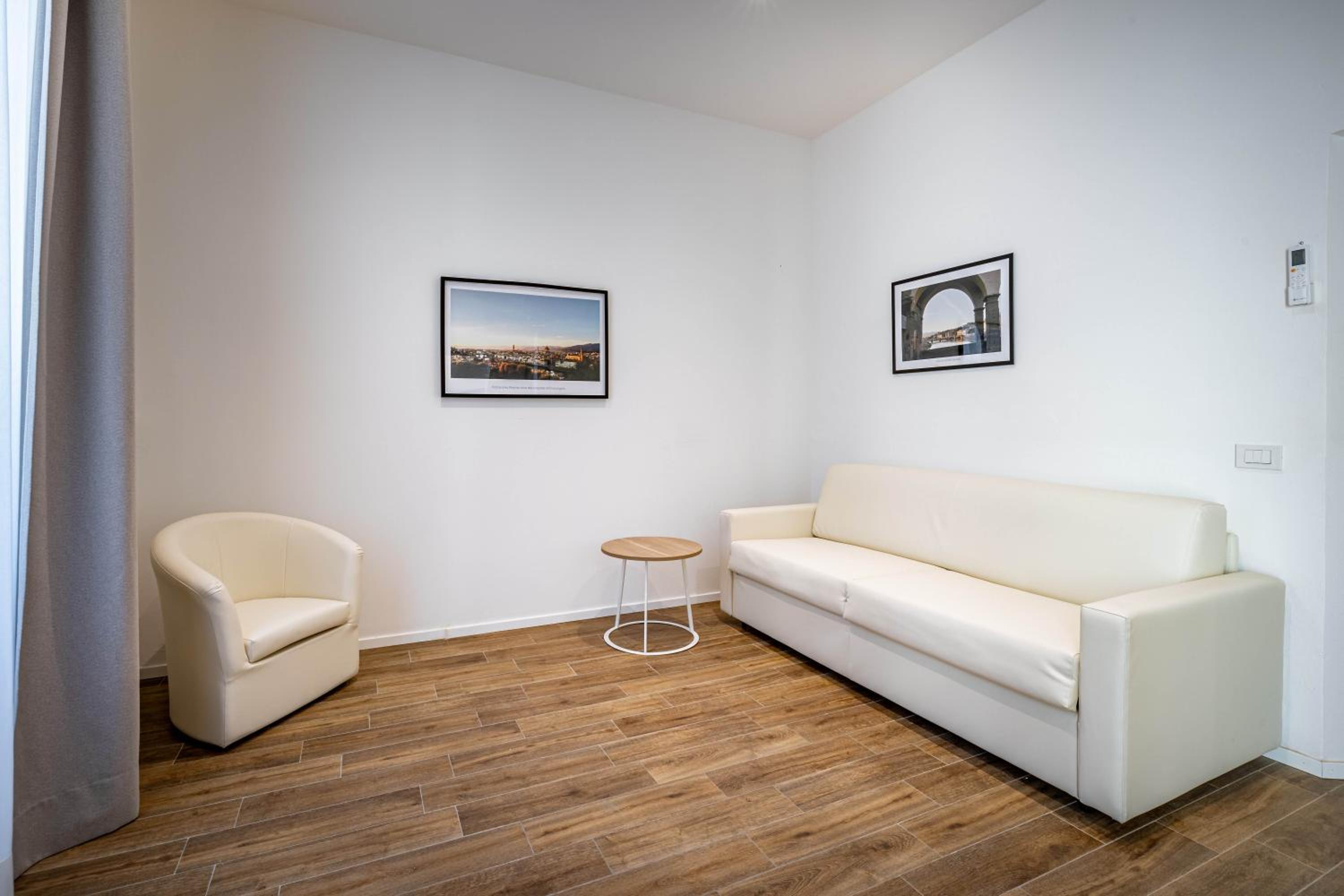 YD elegant apt with garden