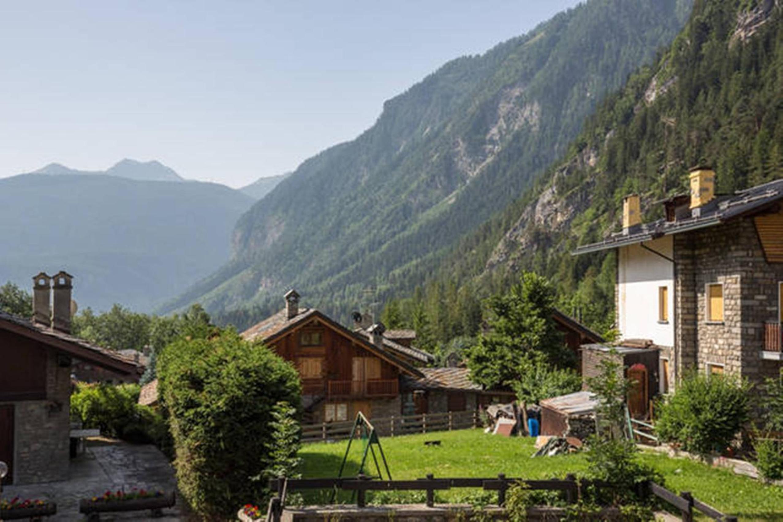 Chalet di Charme a Courmayeur view 4