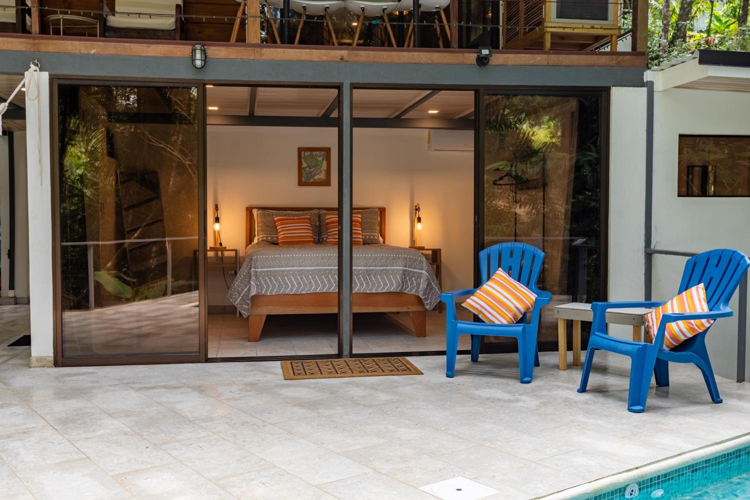 Casa Serena - Tranquil Jungle Gem Near the Beach