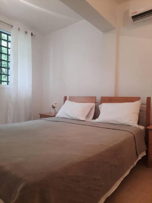 Amplia y moderna casa en Urb Chuao view 2