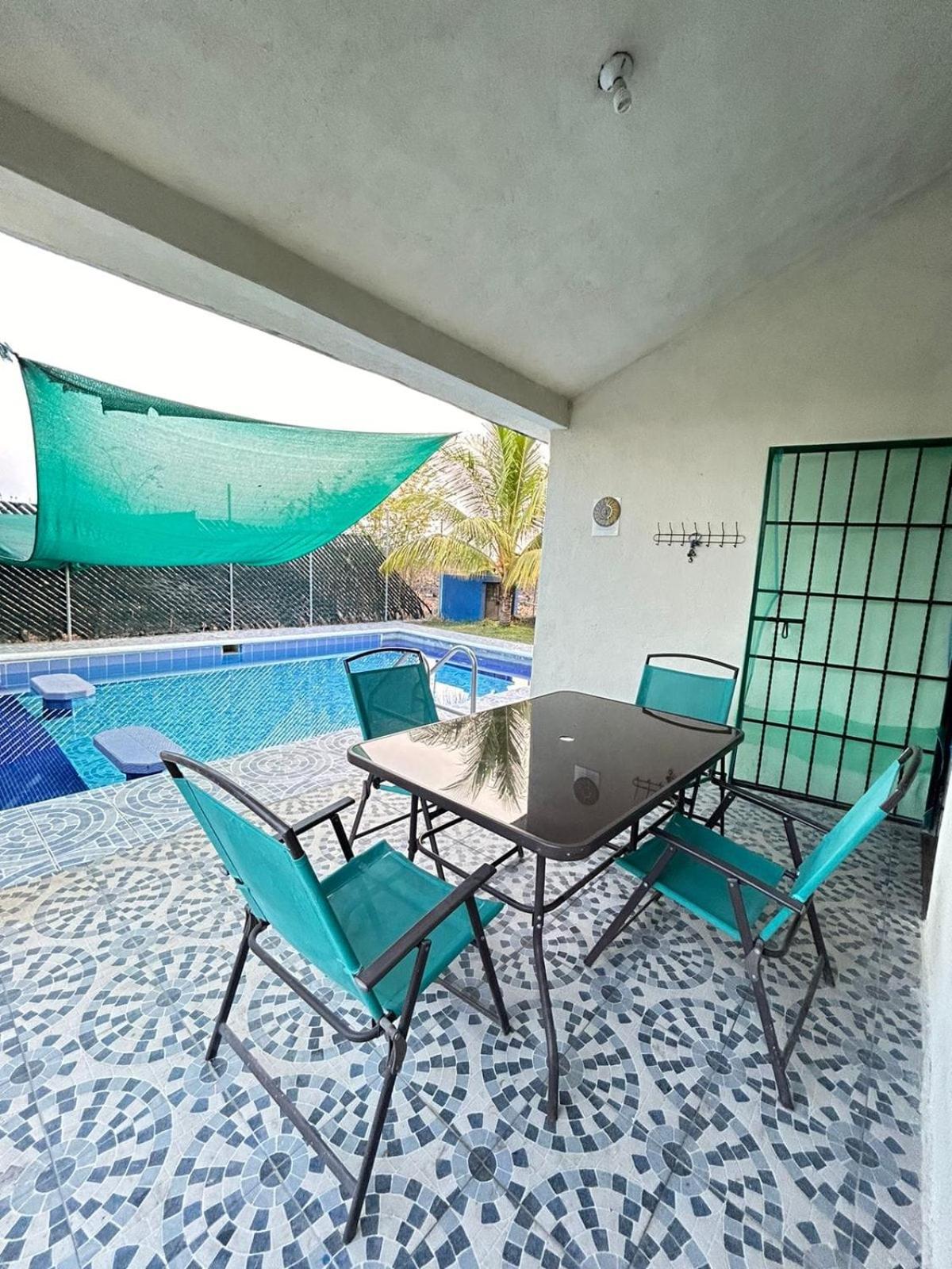 Casa del techo azul