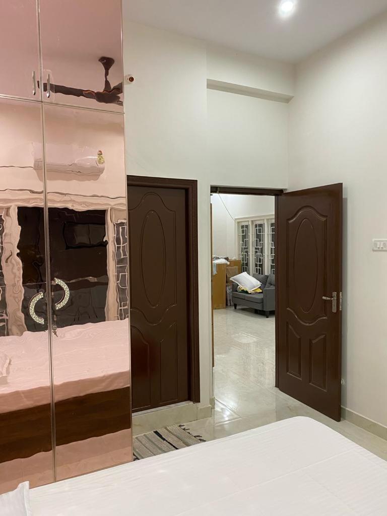 Family home stay near chennai Airport view 5