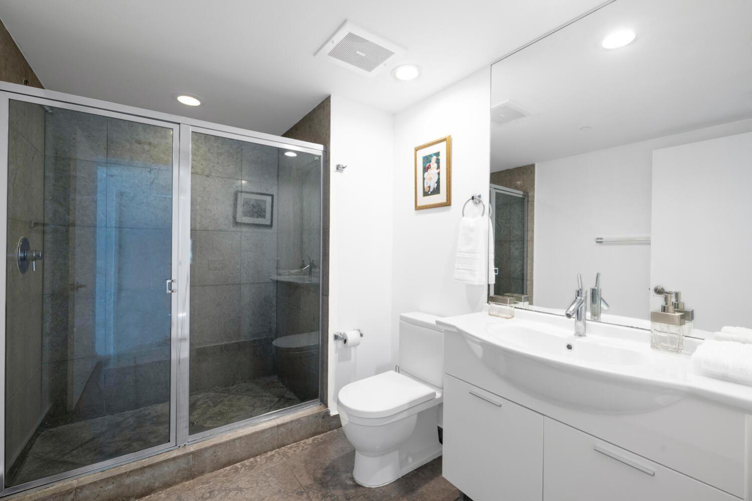 Large Suites in Hotel W with bay views