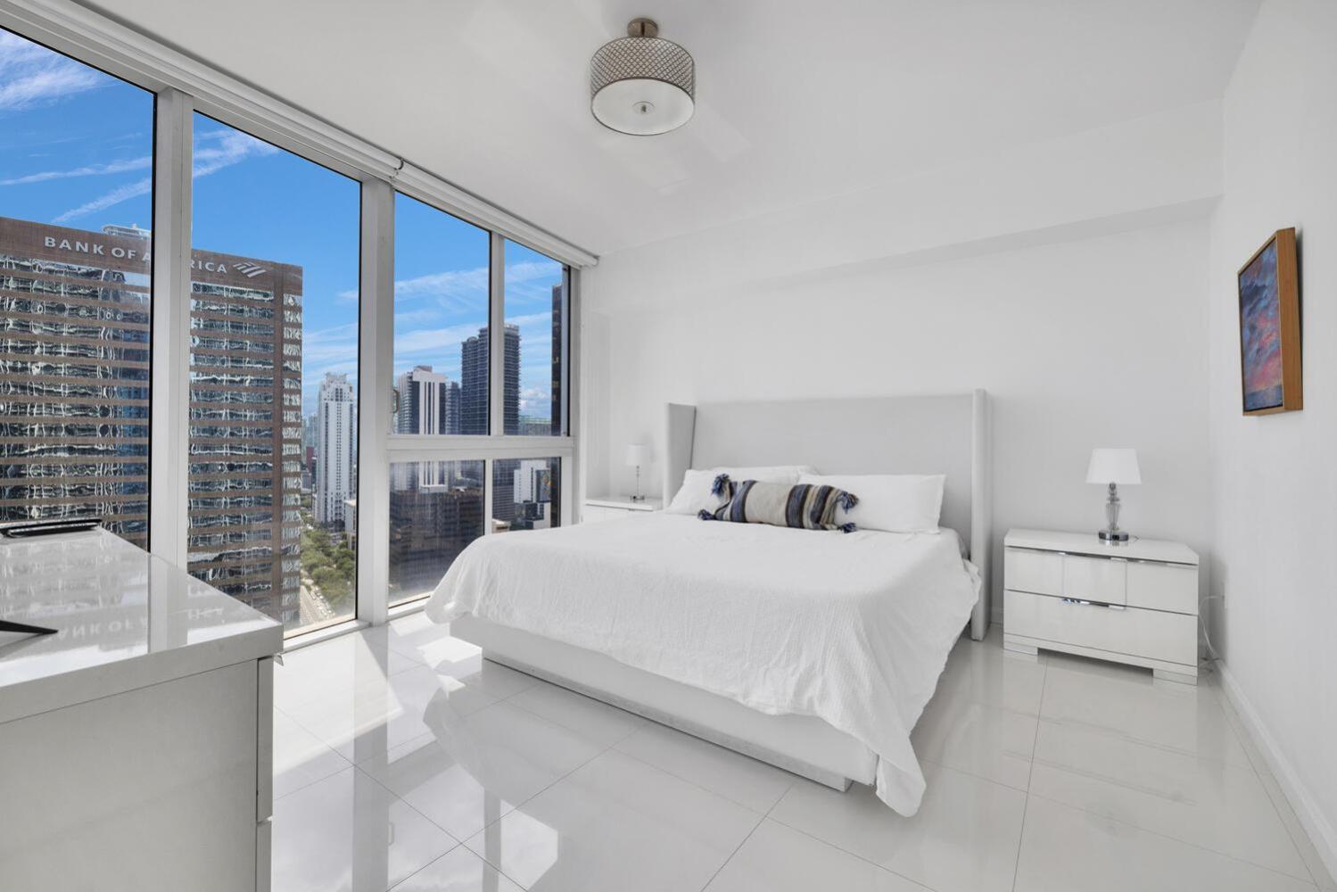 Large Suites in Hotel W with bay views