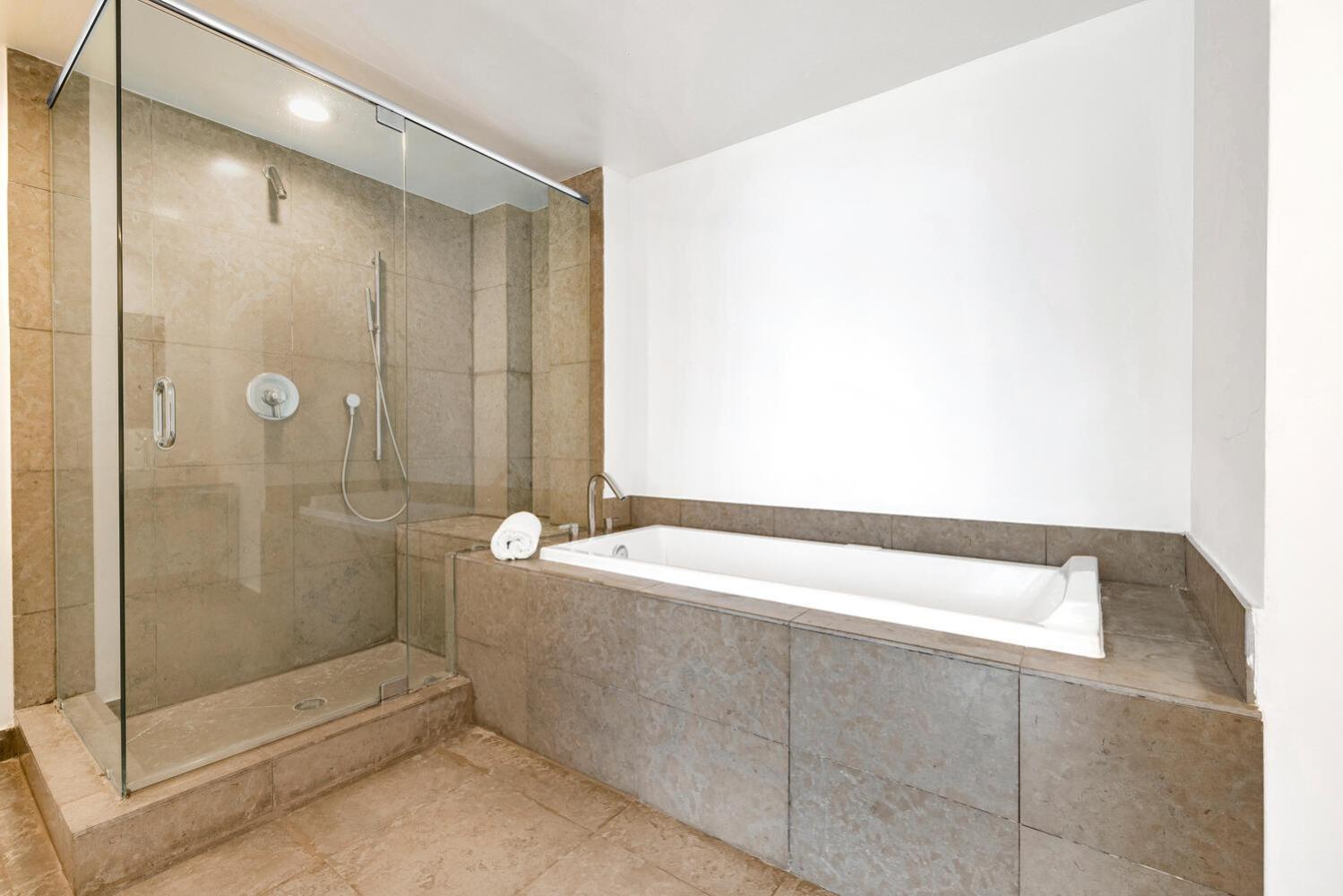 Large Suites in Hotel W with bay views