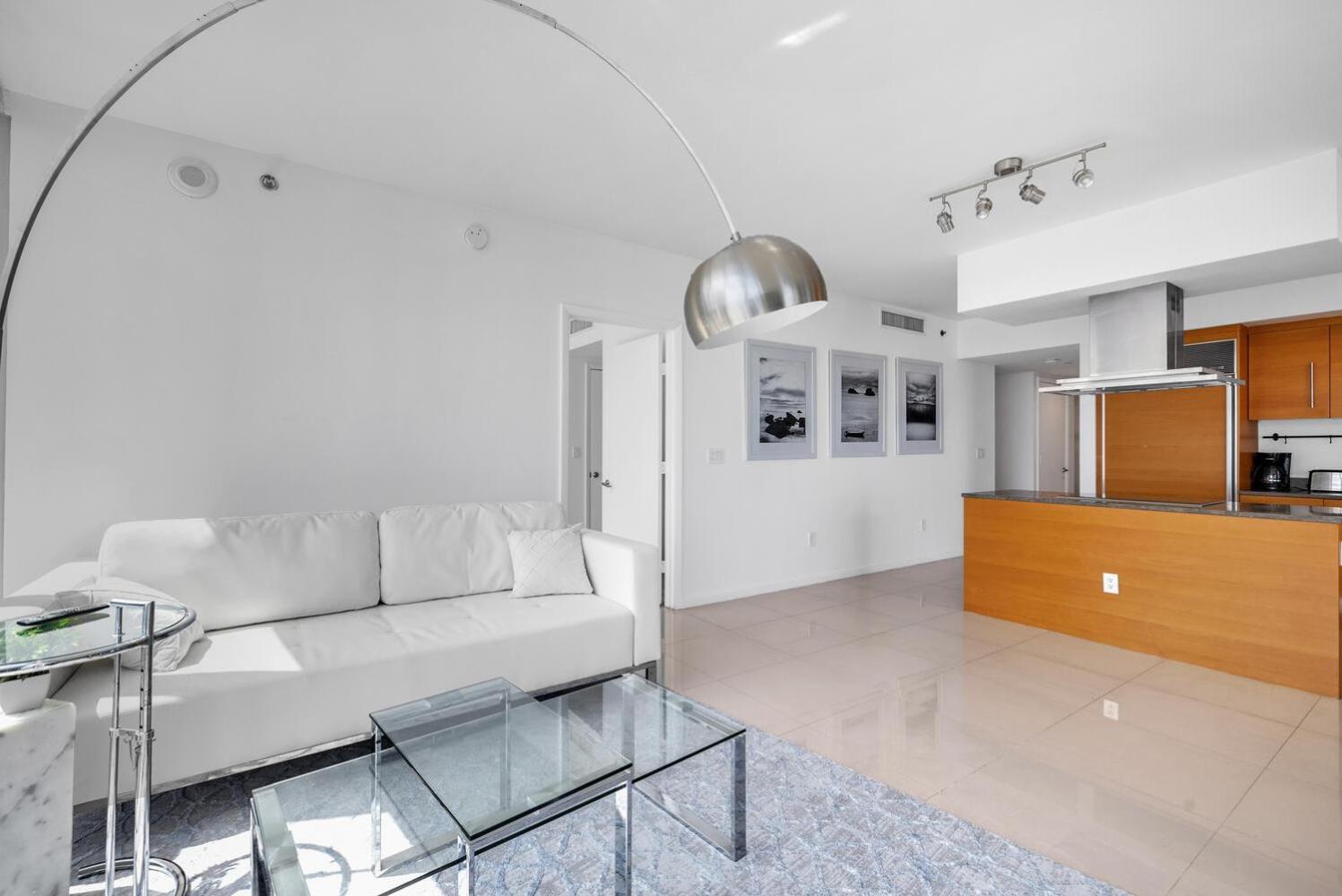 Large Suites in Hotel W with bay views