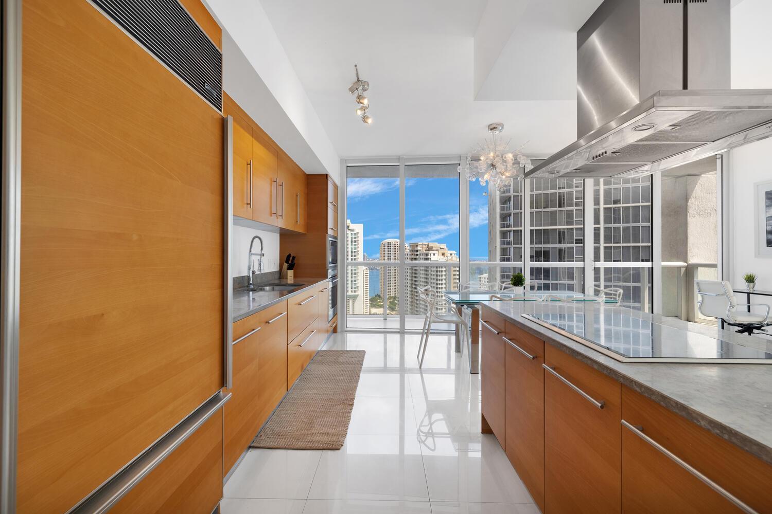 Large Suites in Hotel W with bay views