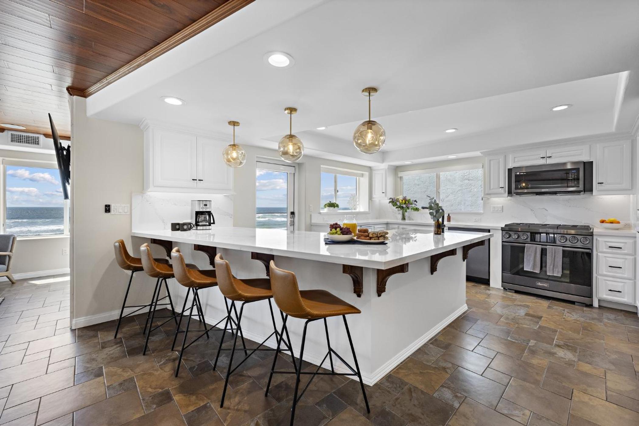 B5130 Bluewater Oceanfront 2 North view 5