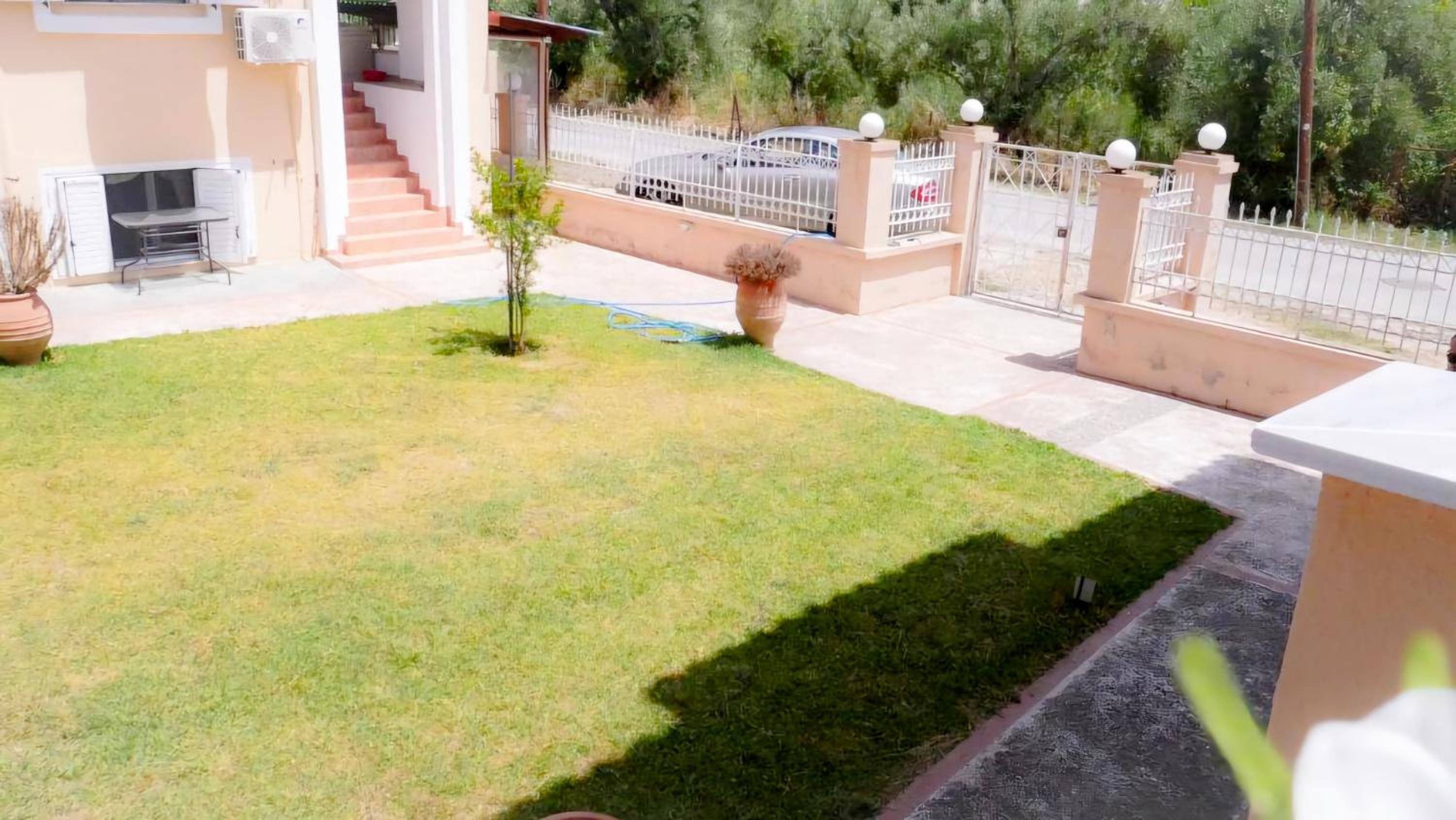 Mario's Luxury Maisonette photo 3