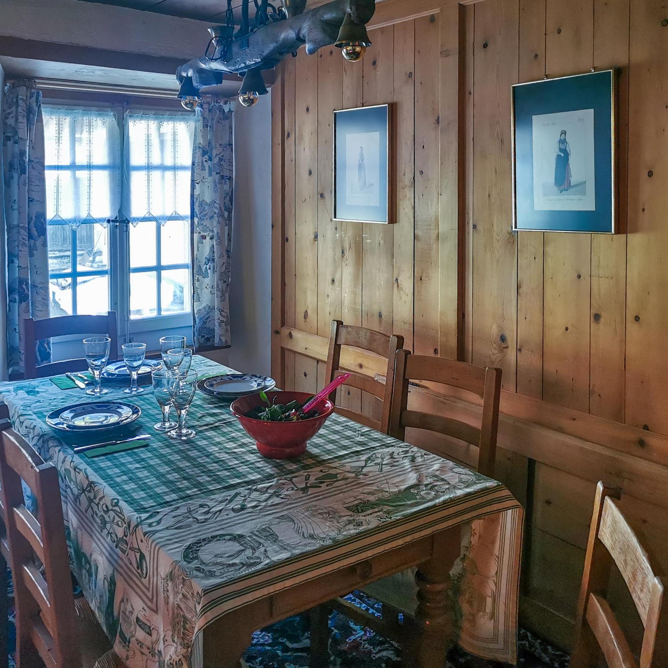 Nouveau à Rougemont - Gstaad Appartement dans Chalet 1830