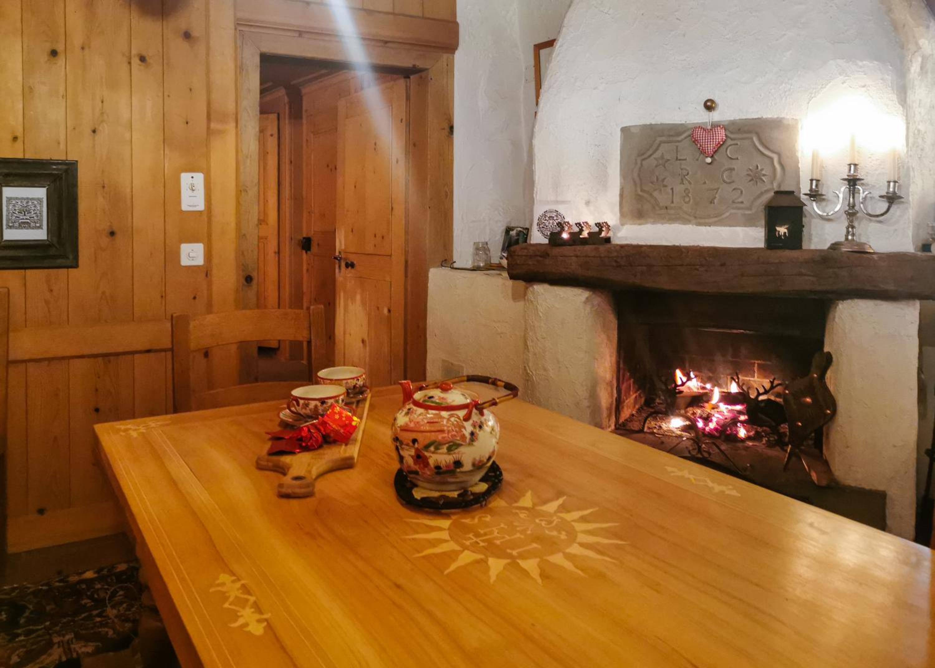 Nouveau à Rougemont - Gstaad Appartement dans Chalet 1830