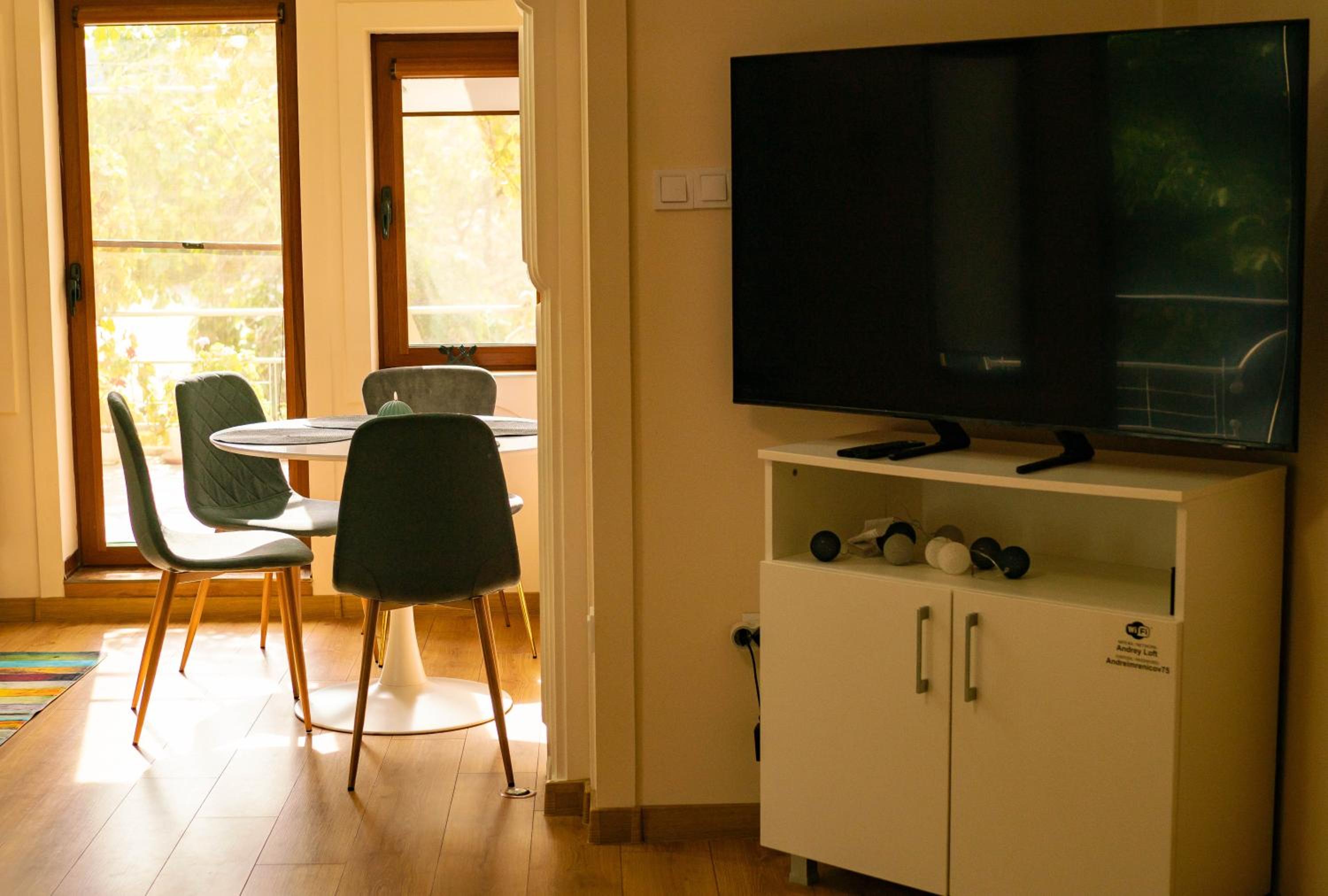 2-Bedroom Flat - Sunny Balcony