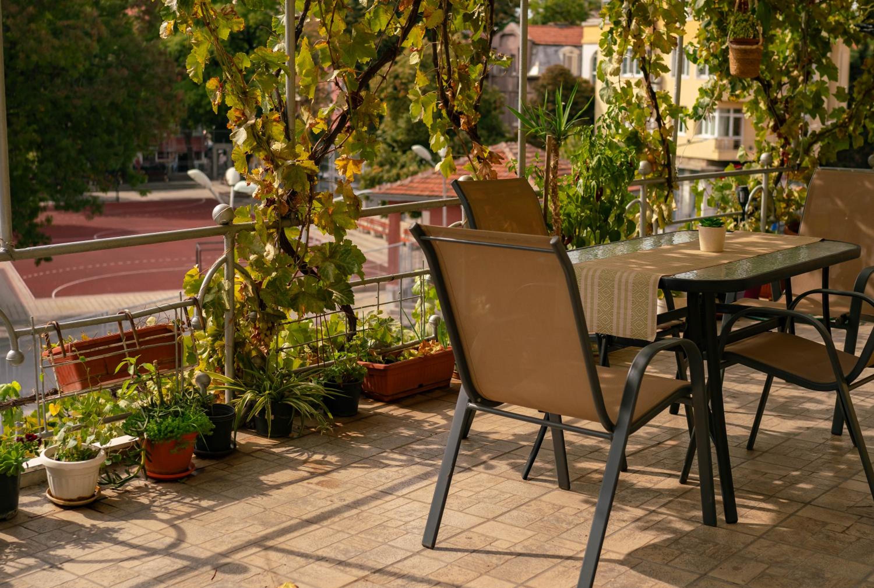 2-Bedroom Flat - Sunny Balcony