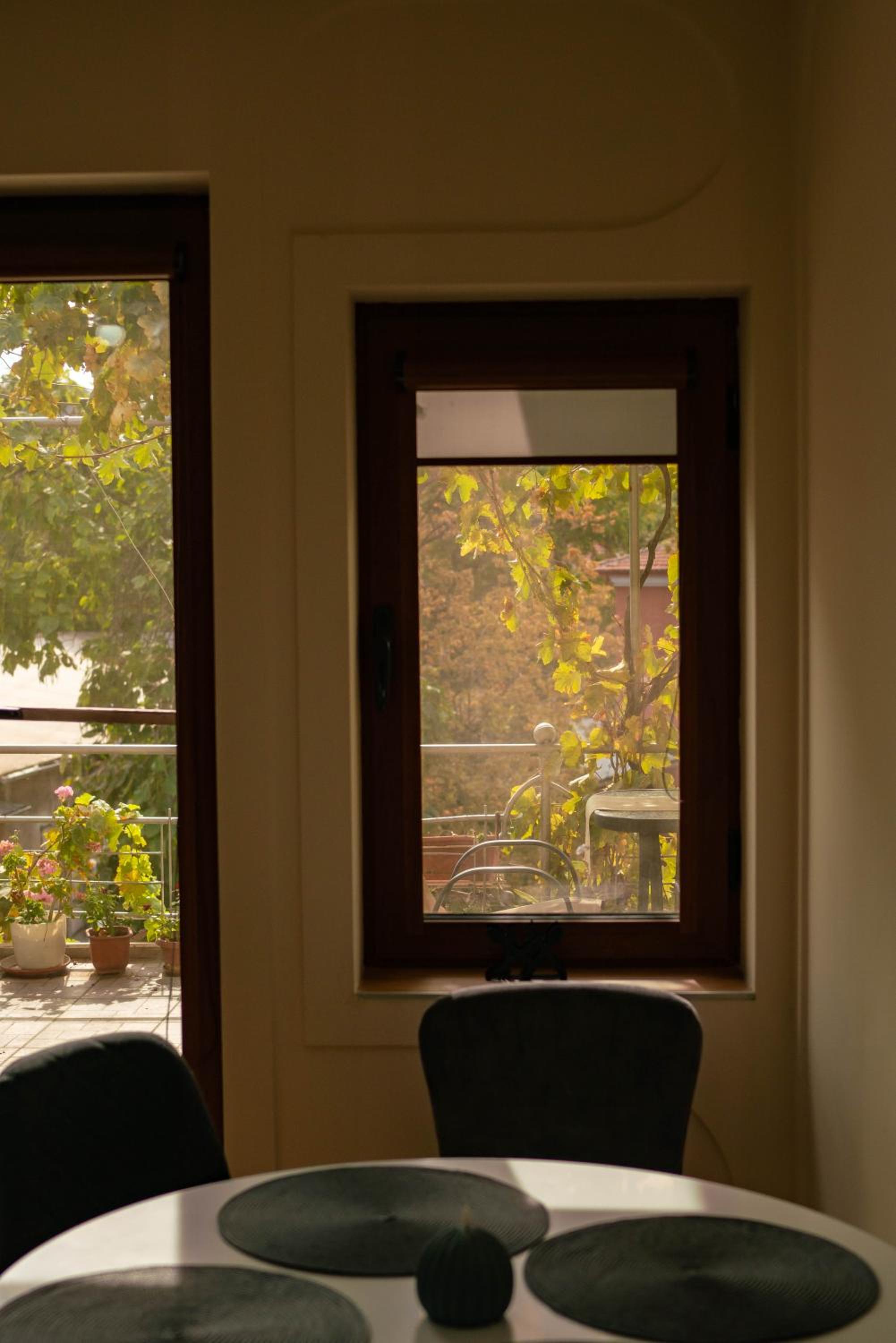 2-Bedroom Flat - Sunny Balcony
