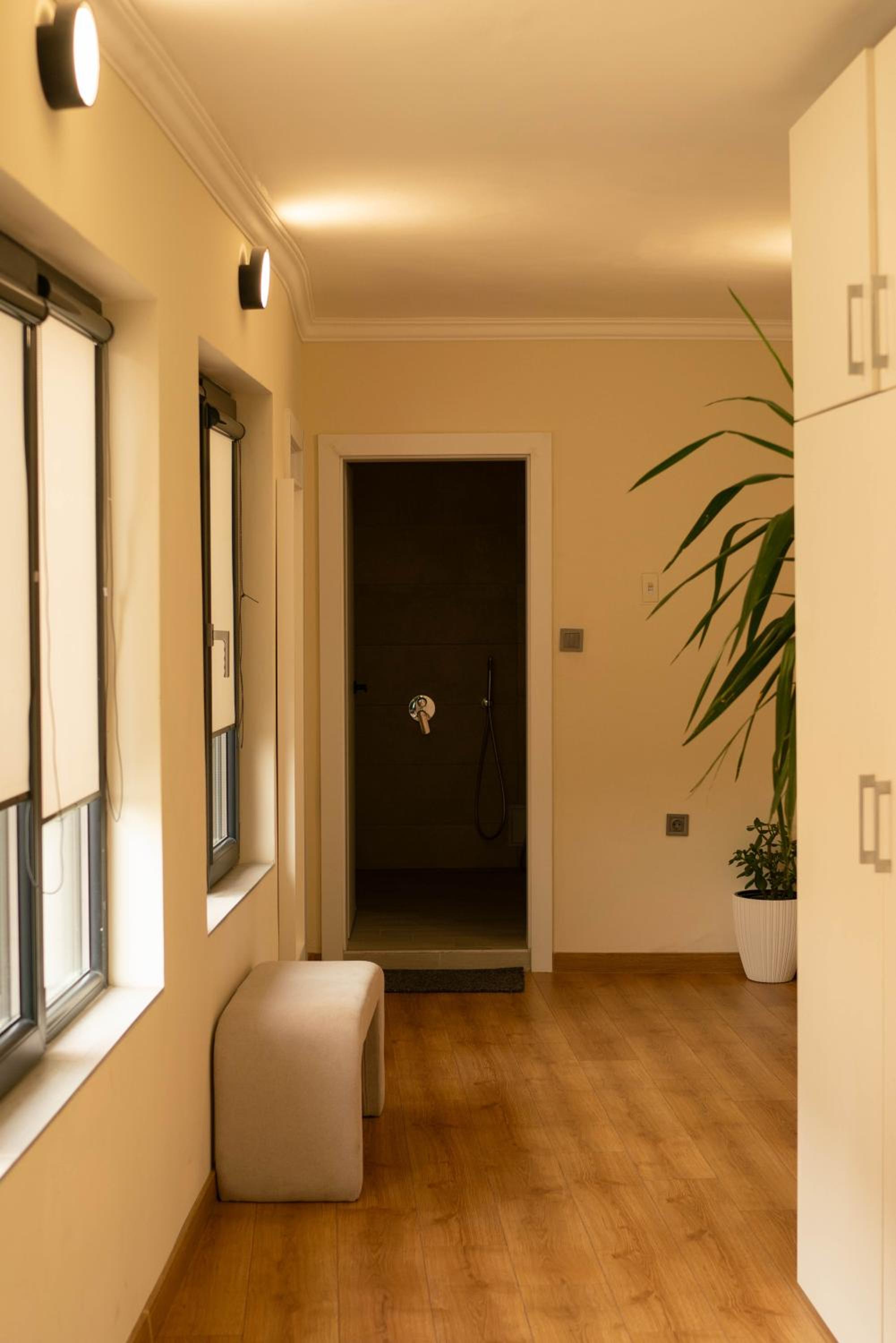 2-Bedroom Flat - Sunny Balcony