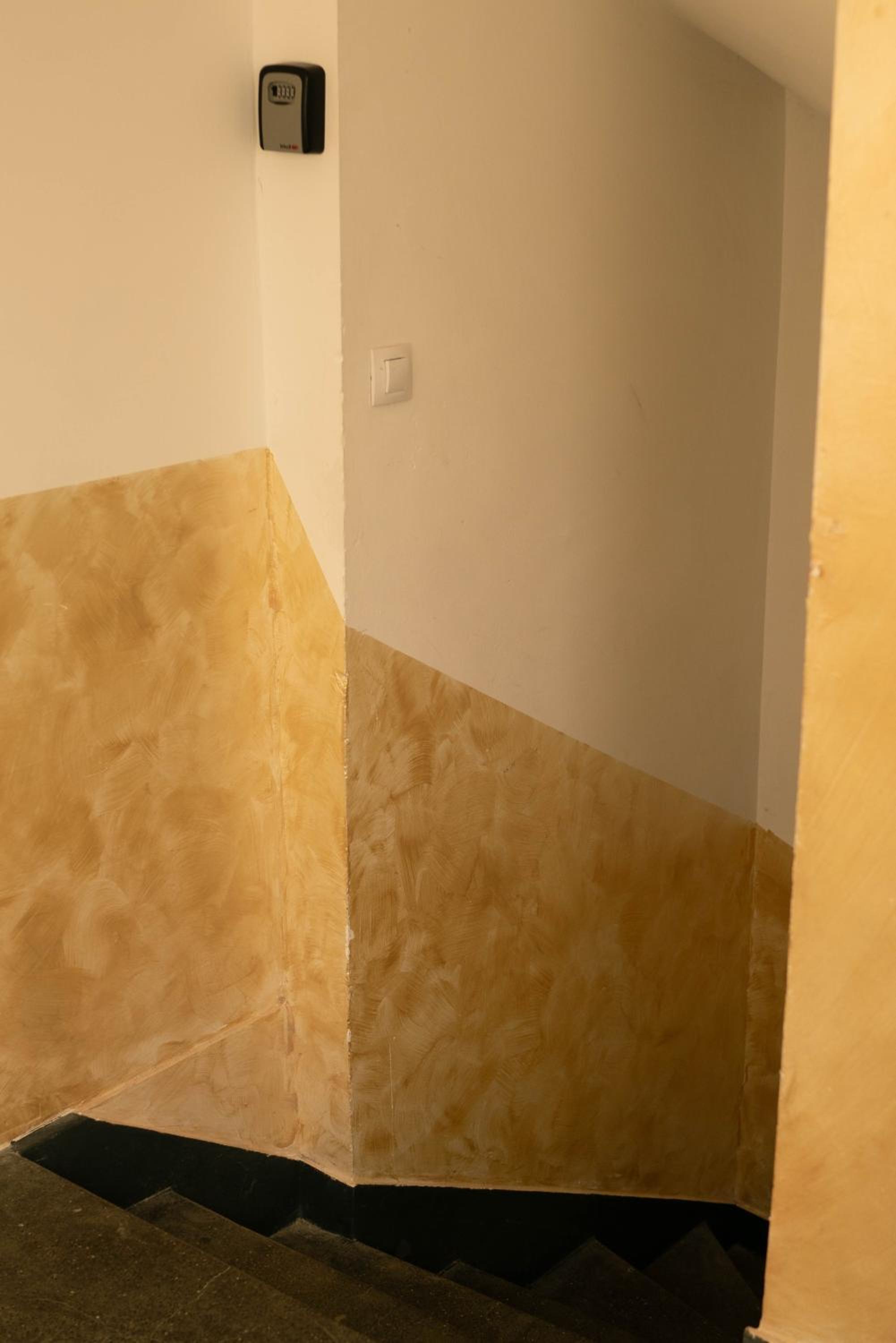 2-Bedroom Flat - Sunny Balcony