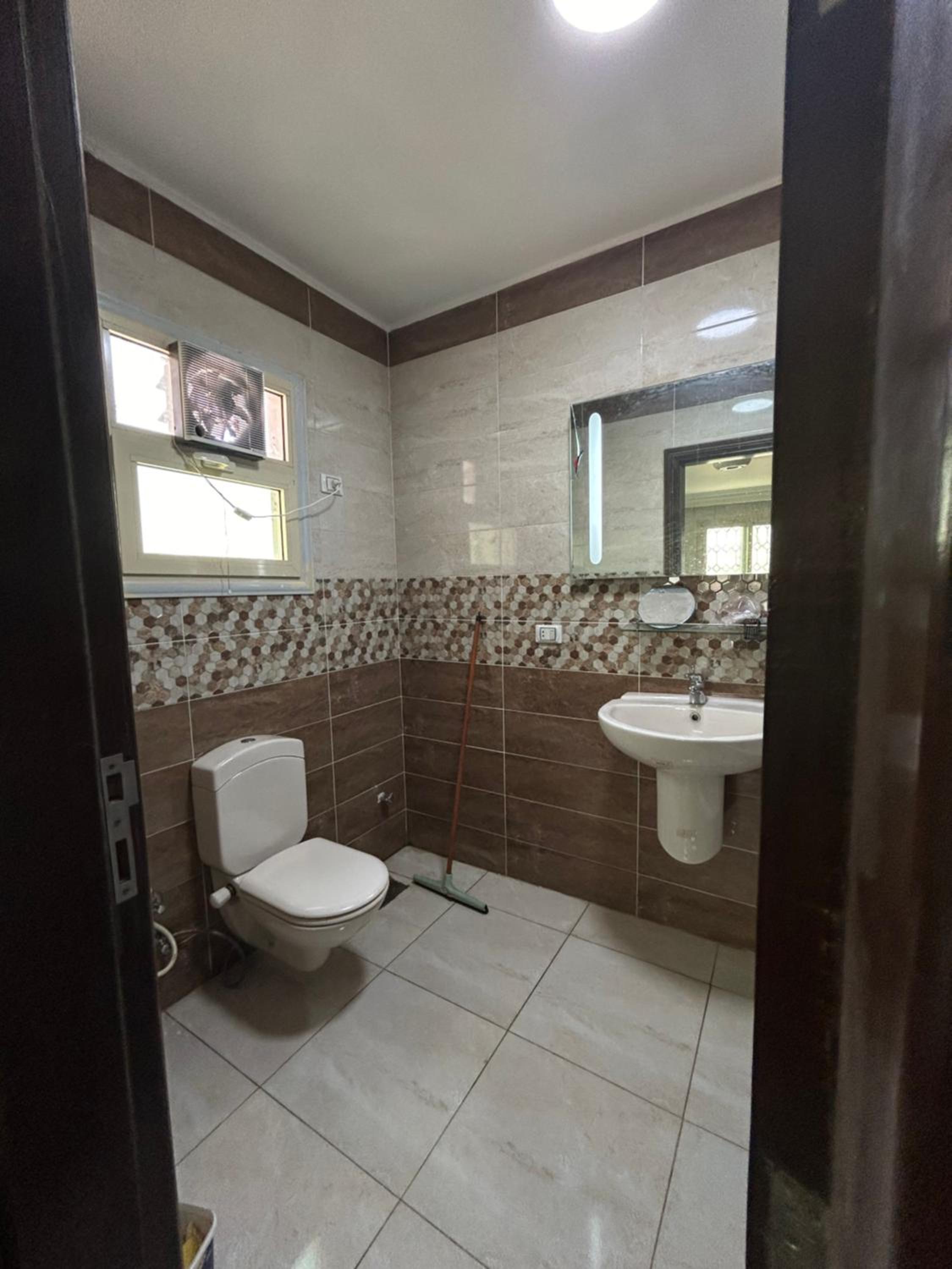 Amazing Holiday Apartment near airport