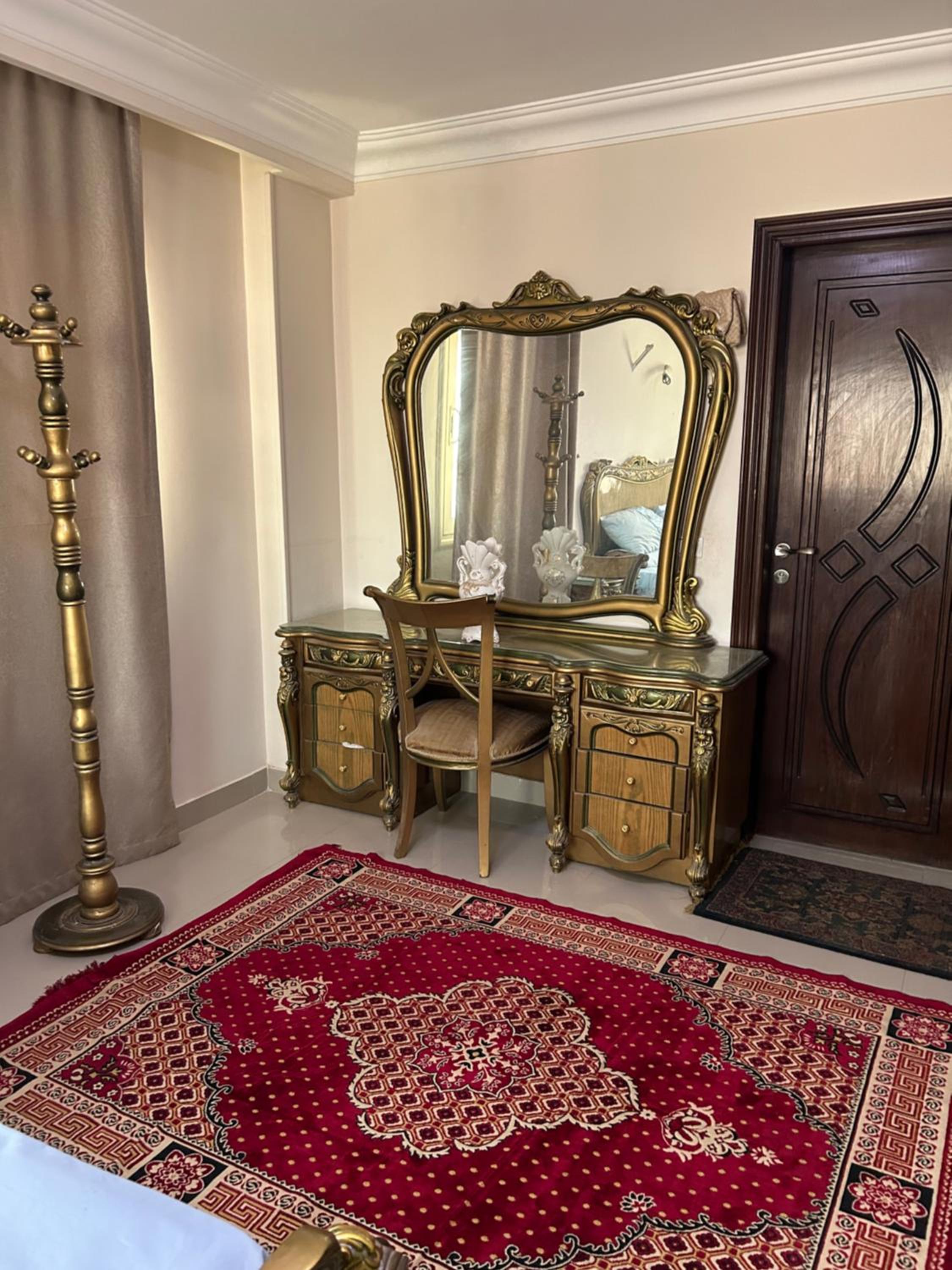 Amazing Holiday Apartment near airport