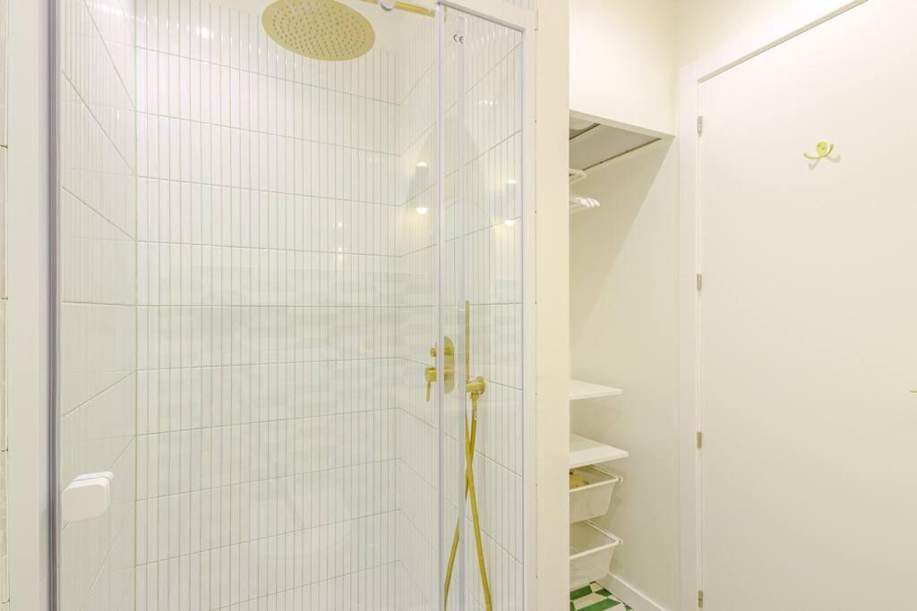 Refined and practical studio in historic center of Alicante