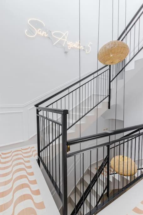 Refined and practical studio in historic center of Alicante