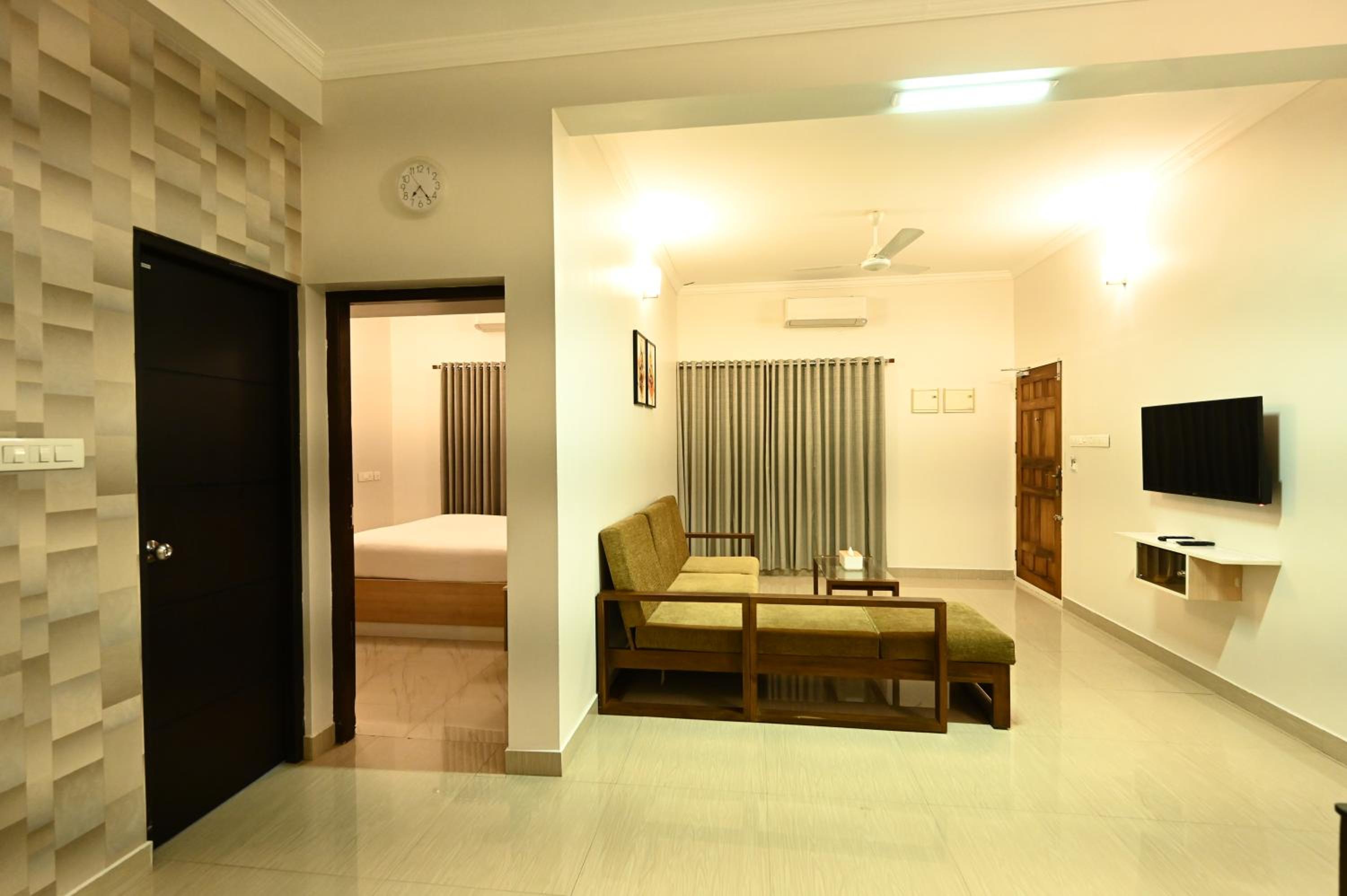 Castilo Inn Hotel Apartments