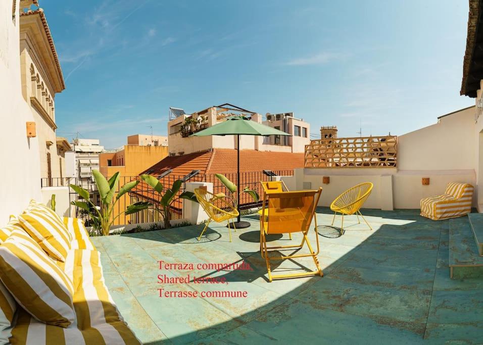 Refined and practical studio in historic center of Alicante