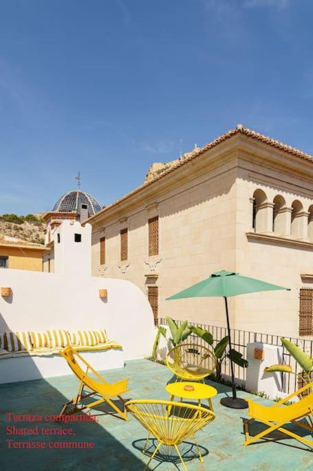 Refined and practical studio in historic center of Alicante