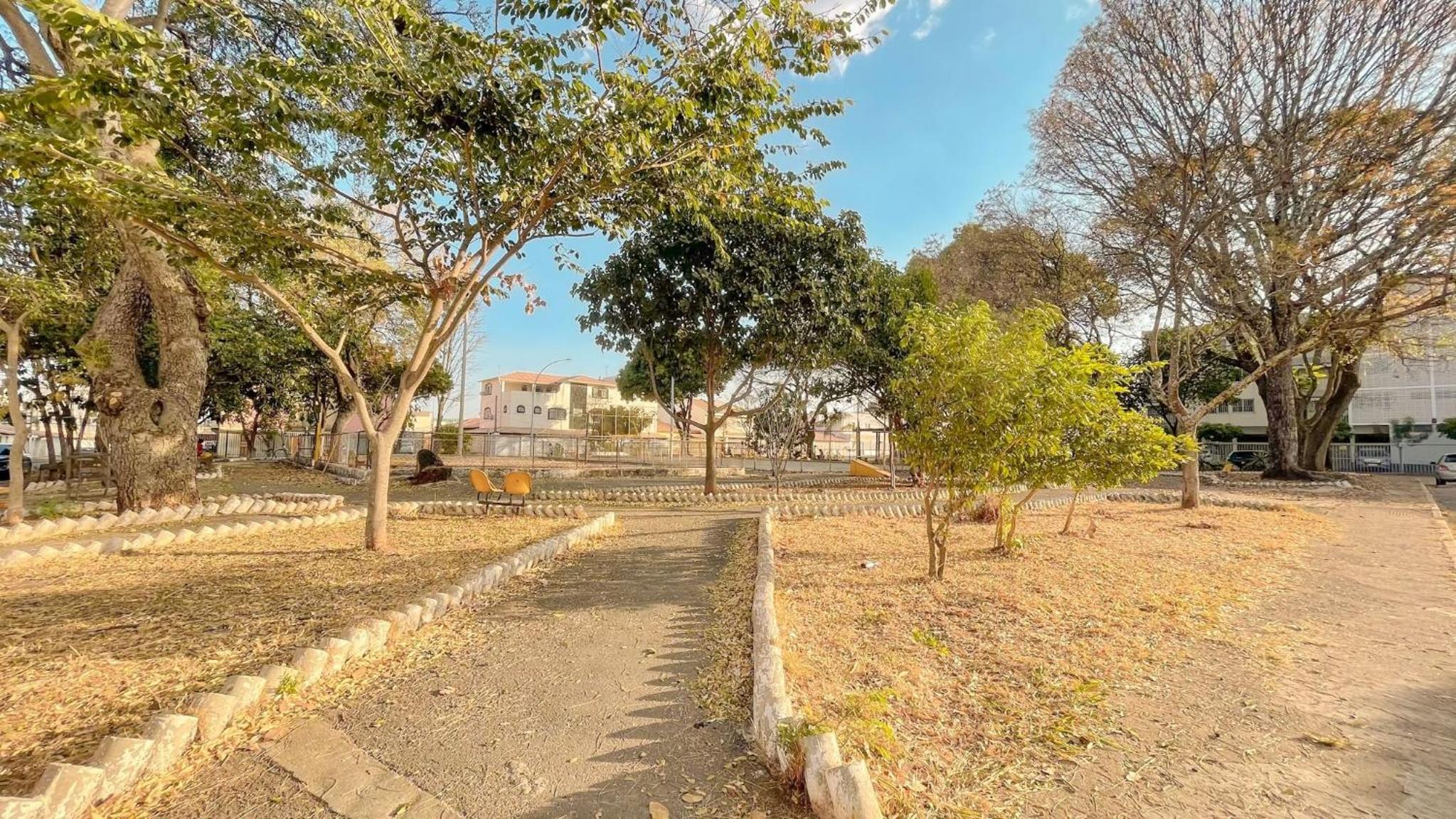 Apto Confortável no Guará I com Wi-Fi, Garagem