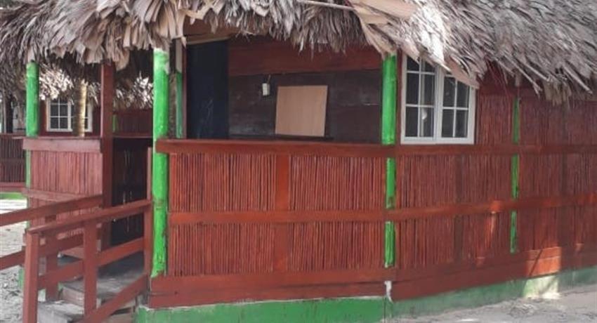 Guna Yala alojamiento frente al mar Niadub