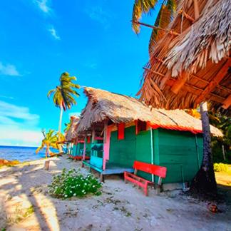 Guna Yala alojamiento frente al mar Niadub