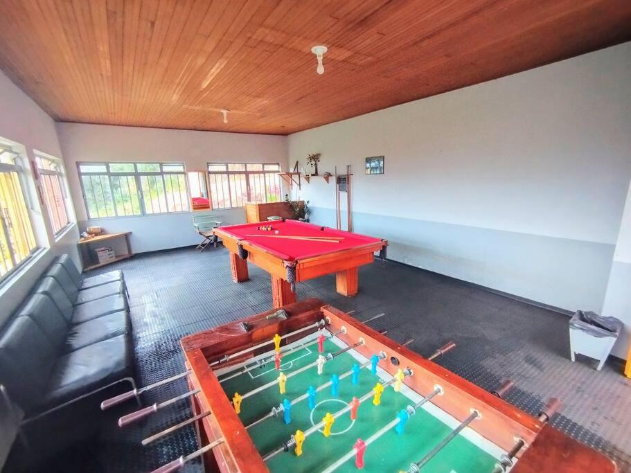 Casa de campo 2qtos região de Extrema
