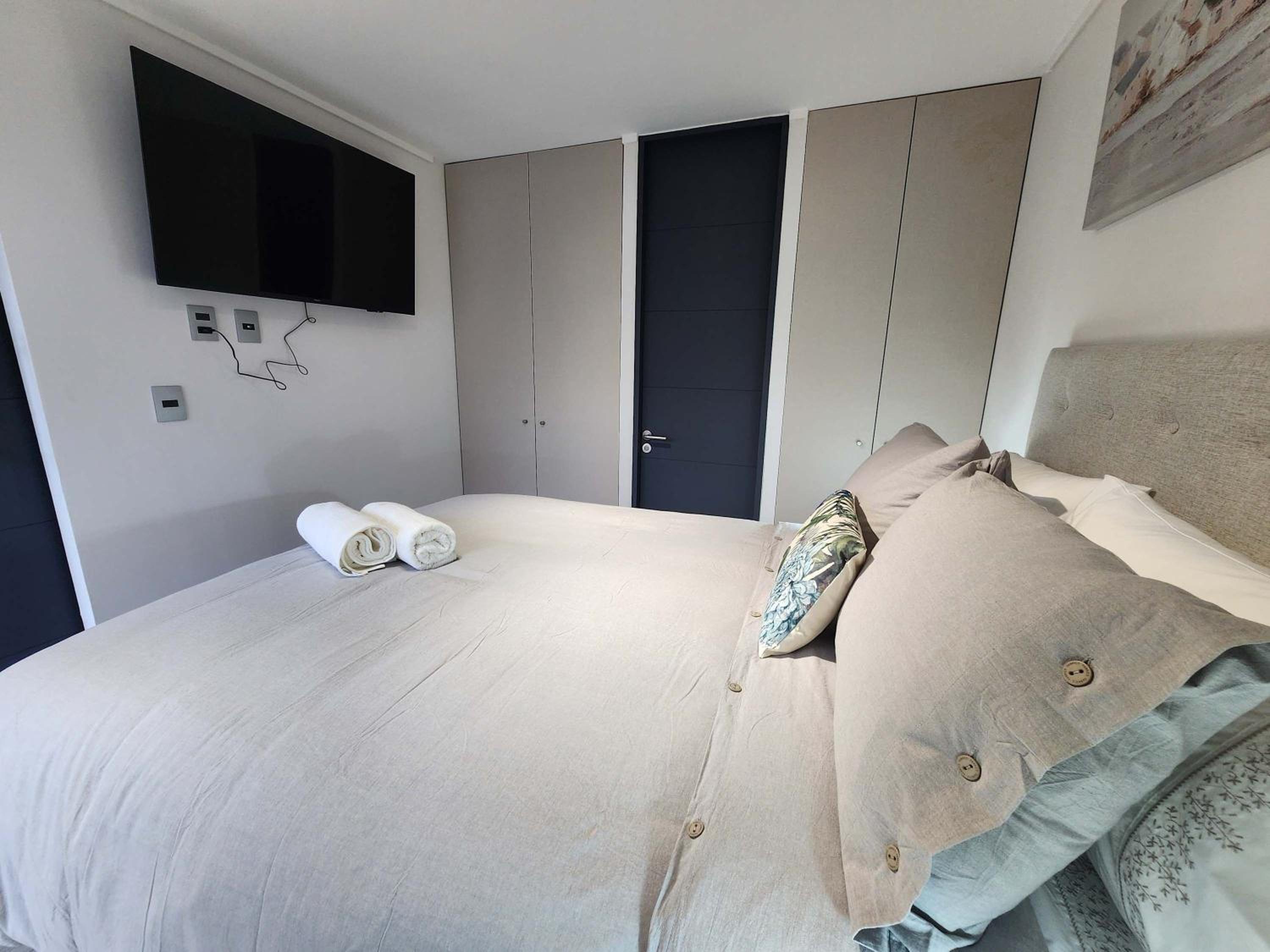 HOM l Terraza Piscina Wifi MetroUniversidadChile