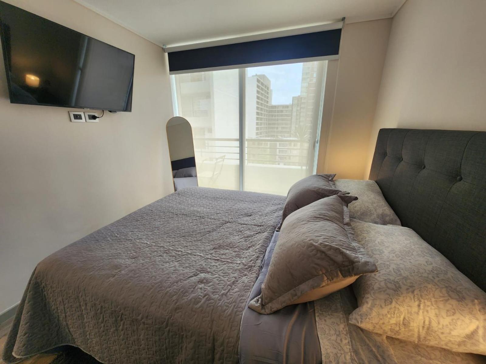 HOM I Nuevo y Moderno Depto 2D2B 3 PAX Santiago