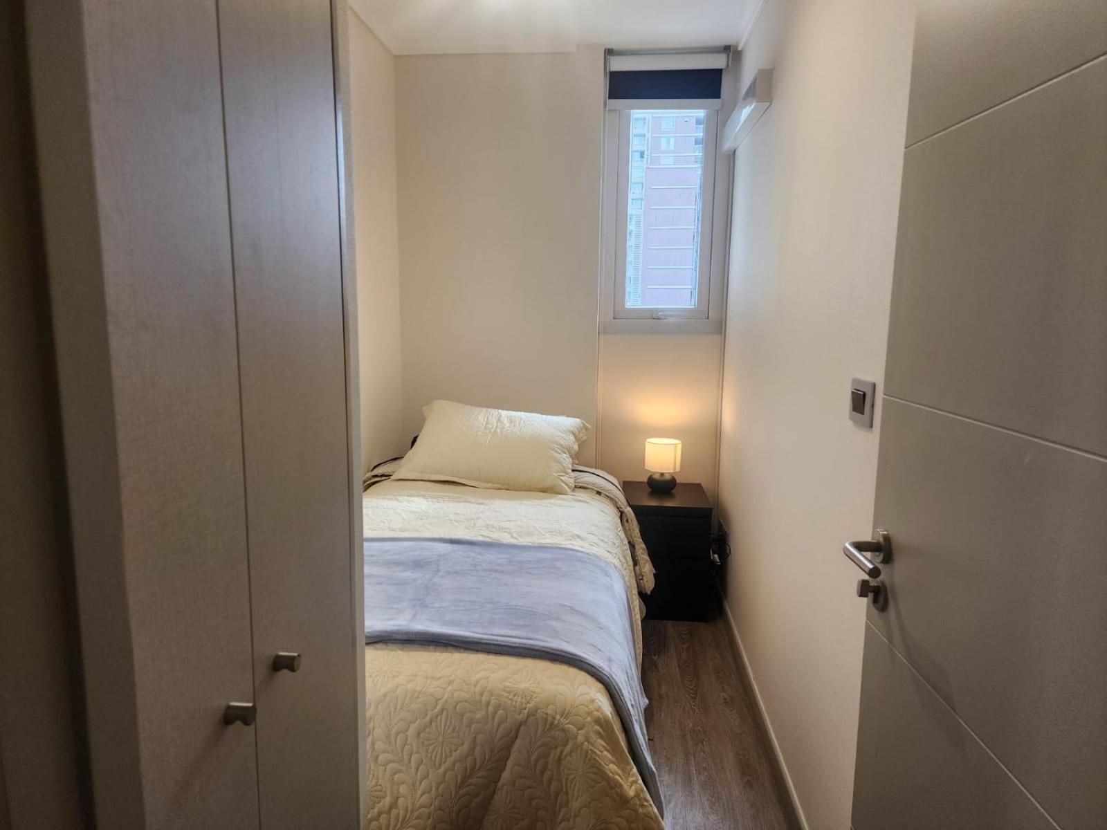 HOM I Nuevo y Moderno Depto 2D2B 3 PAX Santiago