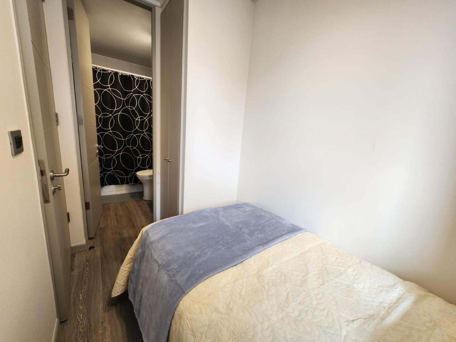 HOM I Nuevo y Moderno Depto 2D2B 3 PAX Santiago