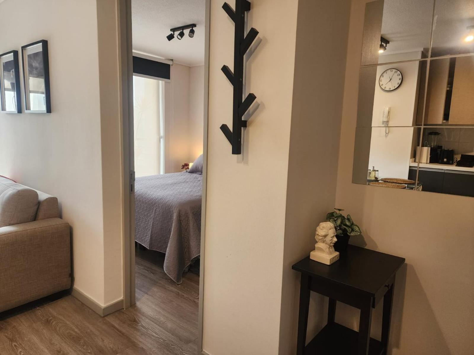 HOM I Nuevo y Moderno Depto 2D2B 3 PAX Santiago